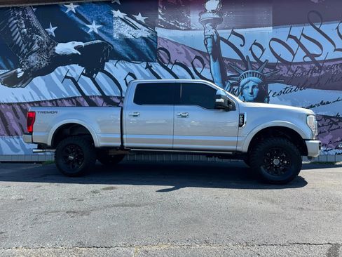 Used 2020 Ford F250 Platinum w/ Tremor Off-Road Package AWD/4WD image 1