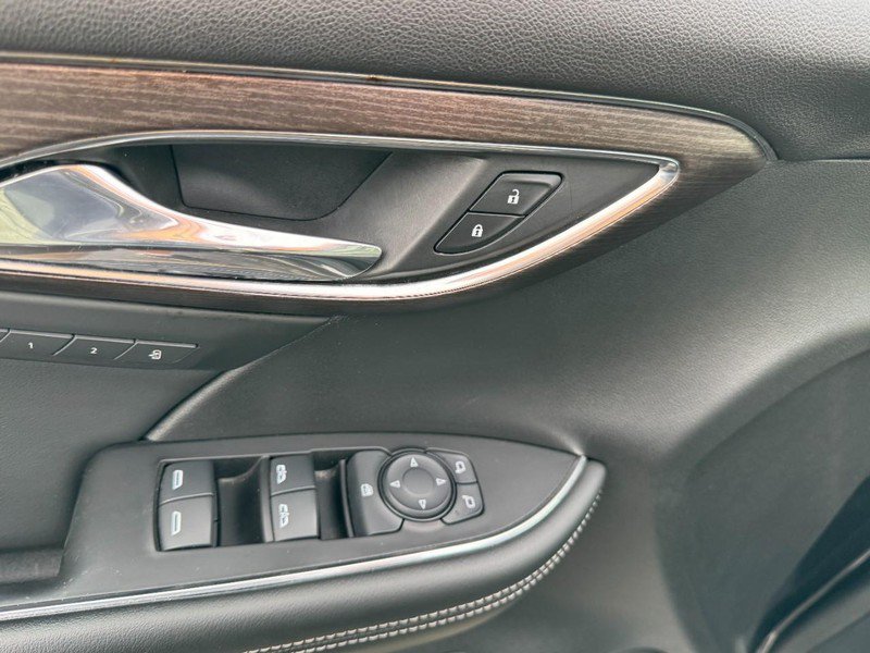 Used 2023 Buick Envision Avenir FWD image 16