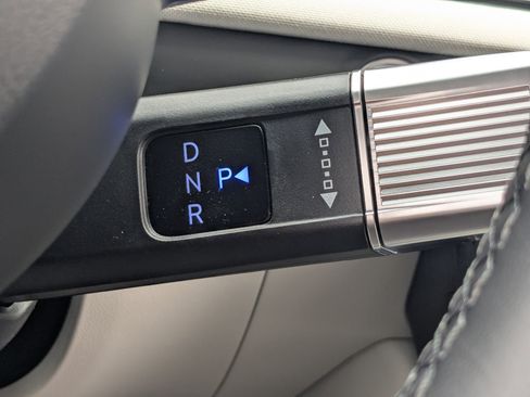 New 2025 Hyundai Tucson Limited image 14