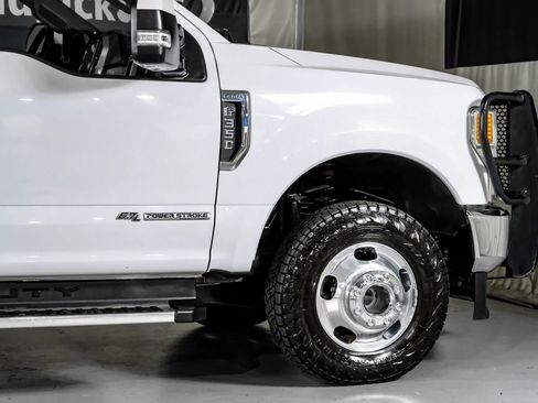 Used 2022 Ford F350 Lariat w/ Lariat Value Package AWD/4WD image 7
