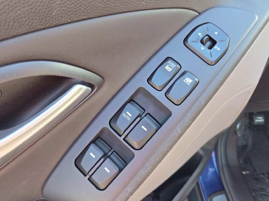 Used 2013 Hyundai Tucson Limited FWD image 31