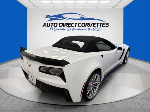 Used 2015 Chevrolet Corvette Z06 w/ 3LZ Preferred Equipment Group RWD image 28