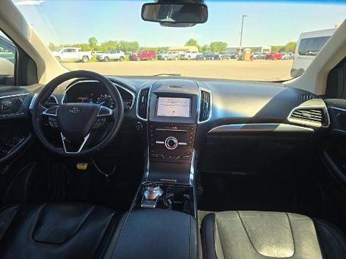 Used 2019 Ford Edge Titanium w/ Cold Weather Package AWD/4WD image 13
