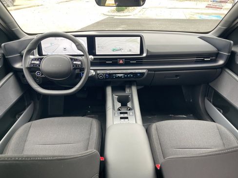 New 2025 Hyundai Ioniq 6 SE image 16