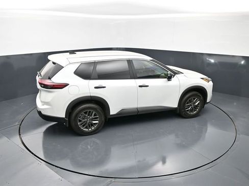 Certified 2025 Nissan Rogue S FWD image 20