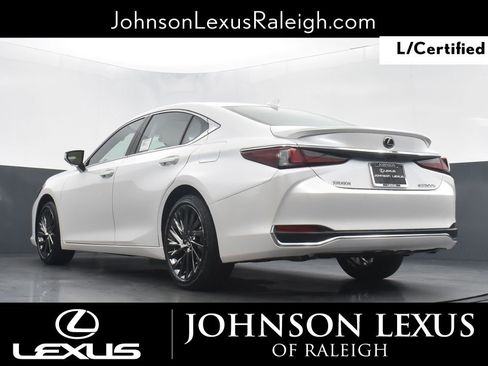 Certified 2025 Lexus ES 300h Ultra Luxury w/ Accessory Package (Z2) image 13