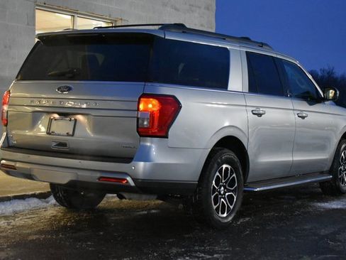 Used 2023 Ford Expedition Max XLT image 11