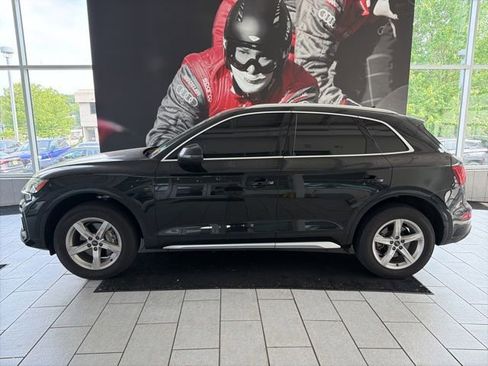 Used 2023 Audi Q5 2.0T Premium Plus w/ Convenience Package AWD/4WD image 2
