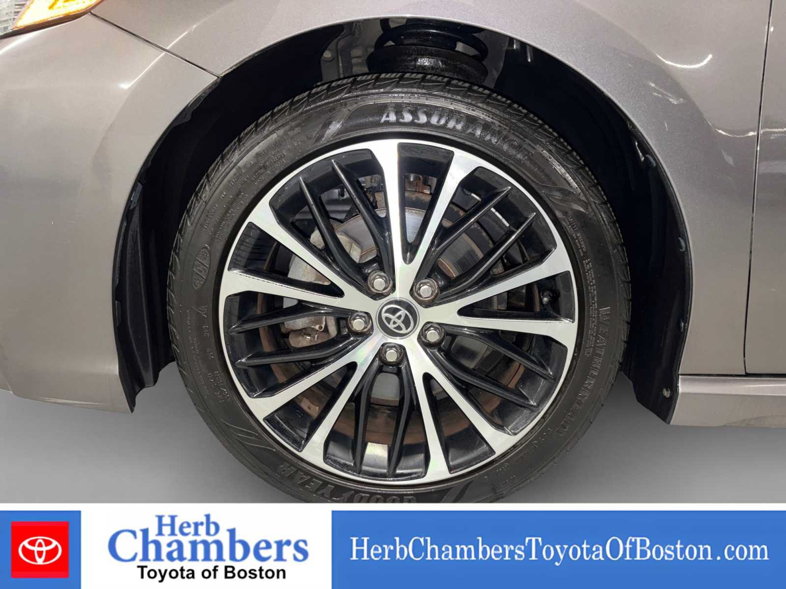 Used 2019 Toyota Camry SE FWD image 8