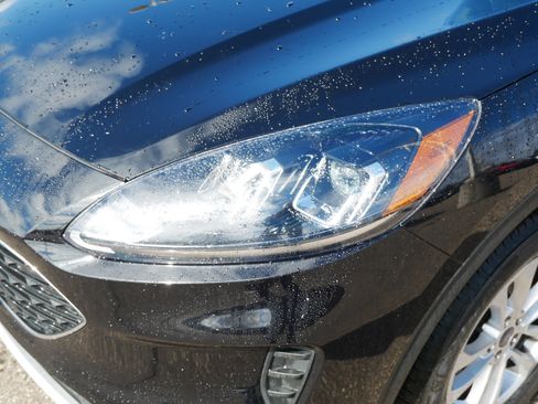 Certified 2022 Ford Escape SE AWD/4WD image 16
