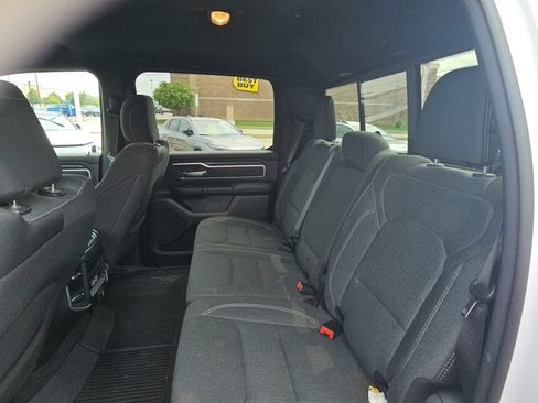 Used 2020 RAM 1500 4x4 Crew Cab image 26