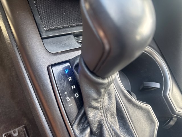 Used 2021 Toyota Camry SE FWD image 23