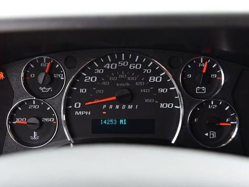 Used 2024 GMC Savana 2500 w/ Driver Convenience Package image 11