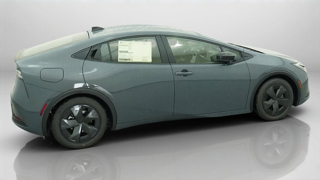 New 2027 Toyota Prius Plug-In Hybrid FWD image 10