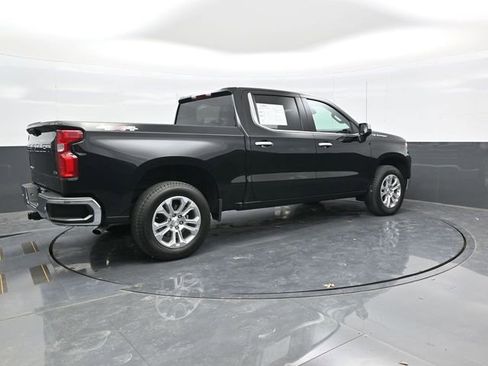 Used 2025 Chevrolet Silverado 1500 LTZ AWD/4WD image 7
