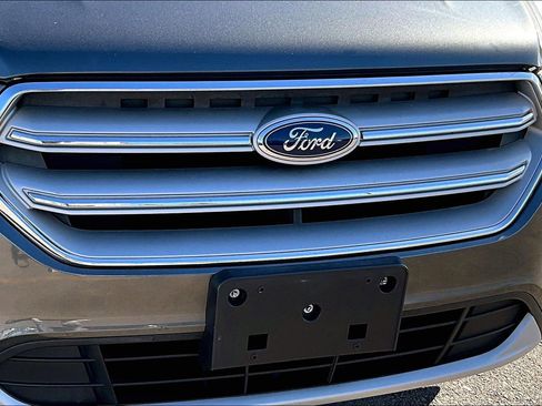 Used 2019 Ford Escape SEL image 27