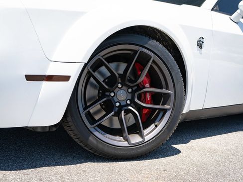 Used 2019 Dodge Challenger SRT Hellcat RWD image 7