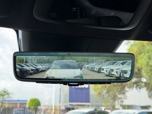 New 2026 Volvo EX30 Plus w/ Protection Package Premier image 17