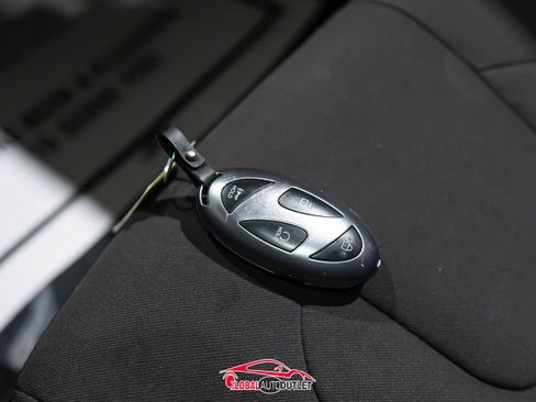 Used 2025 Hyundai Elantra SEL image 46