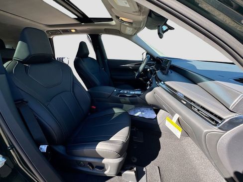 Used 2026 INFINITI QX60 Luxe w/ Cargo Package image 32