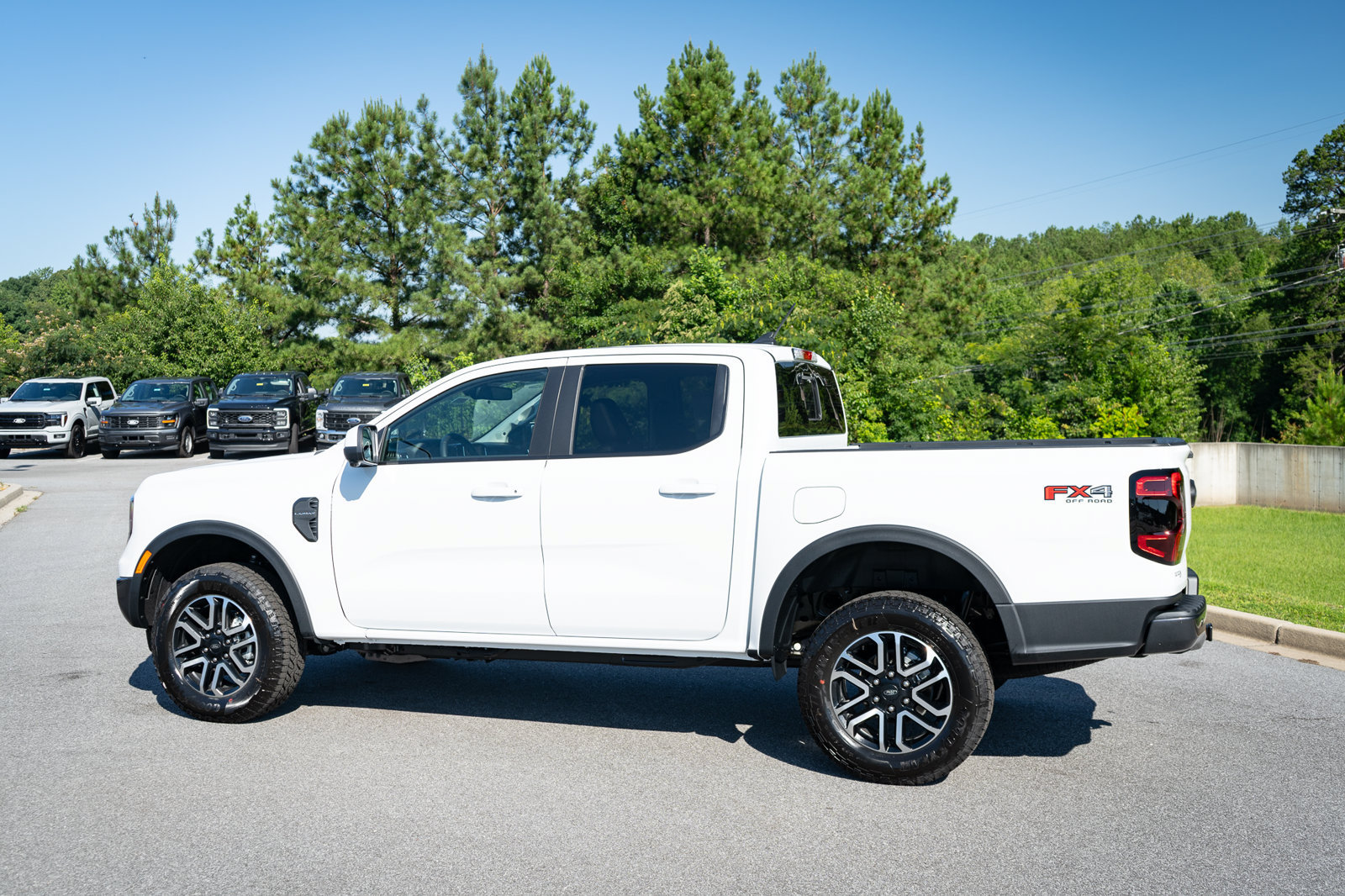 New 2026 Ford Ranger Lariat w/ FX4 Off-Road Package AWD/4WD image 7