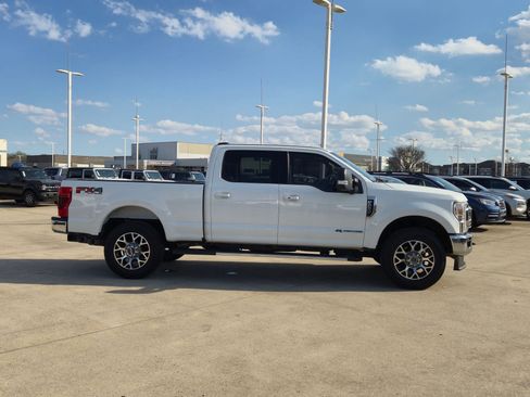 Used 2021 Ford F250 Lariat w/ Lariat Ultimate Package image 2