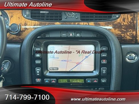 Used 2004 Jaguar XJ8 image 20