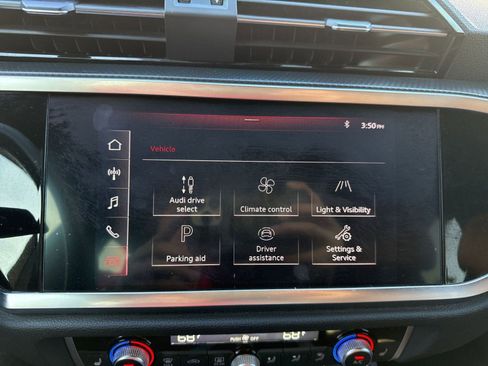 Used 2020 Audi Q3 2.0T Premium Plus image 16