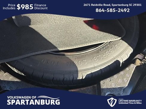 Used 2023 Volkswagen Tiguan SE image 6