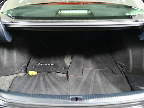 Used 2019 Lexus IS 300 AWD image 26