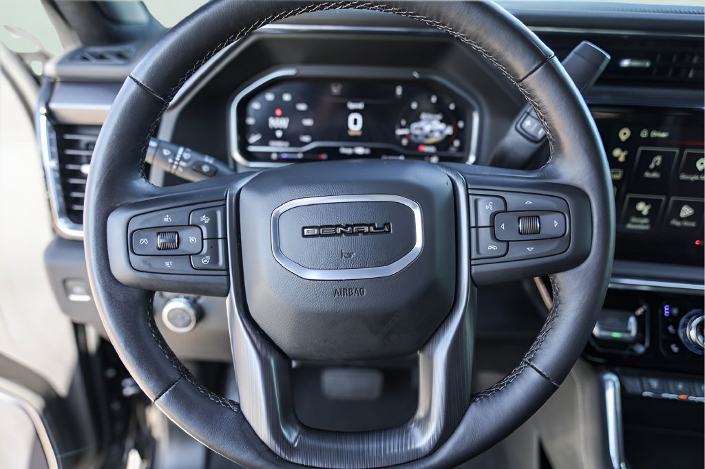 Used 2025 GMC Sierra 3500 Denali Ultimate AWD/4WD image 15
