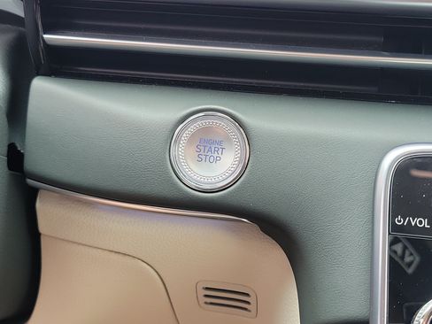 Certified 2026 Genesis GV80 2.5T AWD/4WD image 17