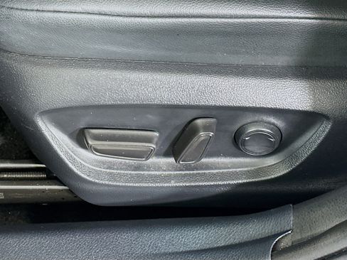 Used 2024 Toyota Camry SE image 13