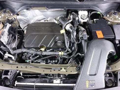 Used 2024 Chevrolet Trax LS FWD image 37