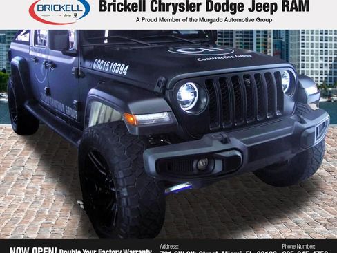 Used 2022 Jeep Gladiator Overland w/ LED Lighting Group AWD/4WD image 2