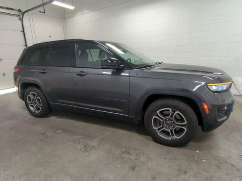Used 2022 Jeep Grand Cherokee Trailhawk AWD/4WD image 2