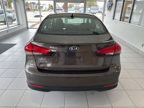 Used 2017 Kia Forte LX image 5