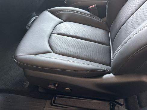 New 2027 Chrysler Pacifica Select AWD/4WD image 22