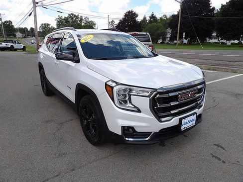 Certified 2022 GMC Terrain AT4 AWD/4WD image 7
