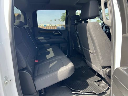 Used 2025 Chevrolet Silverado 1500 LT image 34