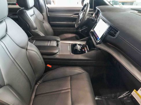 New 2026 Jeep Grand Wagoneer L 4WD image 17