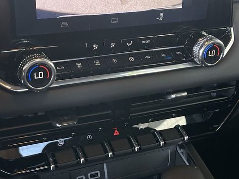 New 2025 GMC Canyon Elevation w/ Convenience Package image 34