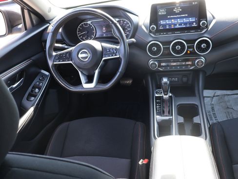 Used 2024 Nissan Sentra SR FWD image 13