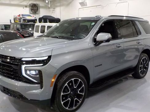 Used 2025 Chevrolet Tahoe RST w/ Comfort Package image 15