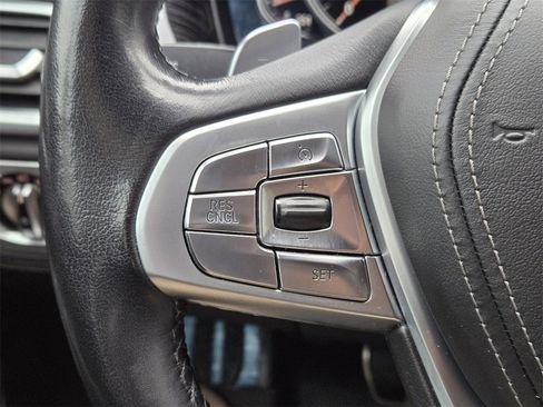 Used 2019 BMW 740i xDrive w/ Executive Package image 28