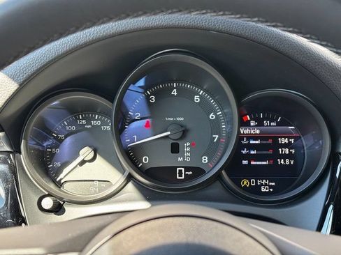 Certified 2026 Porsche Macan AWD/4WD image 17