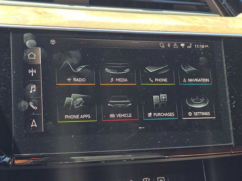 Used 2019 Audi e-tron Prestige AWD/4WD image 26
