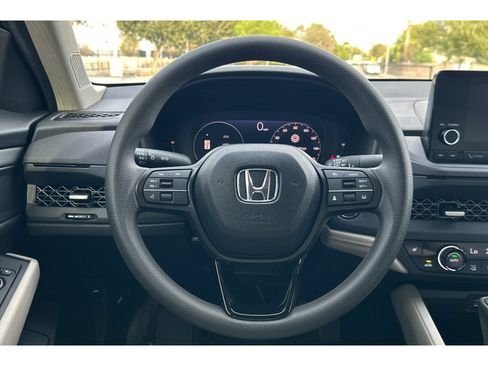 Used 2025 Honda Accord SE image 34