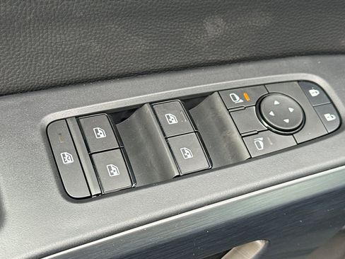 New 2025 Nissan Pathfinder Rock Creek image 13