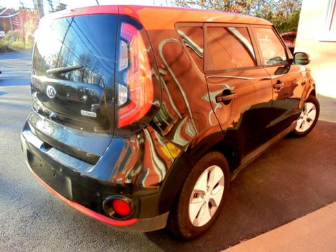 Used 2015 Kia Soul EV + FWD image 22
